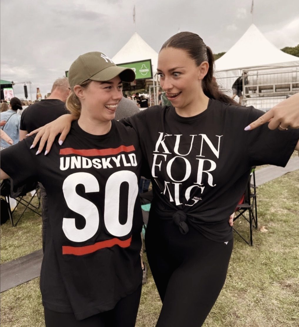 Undskyld SO-T-shirt på festival